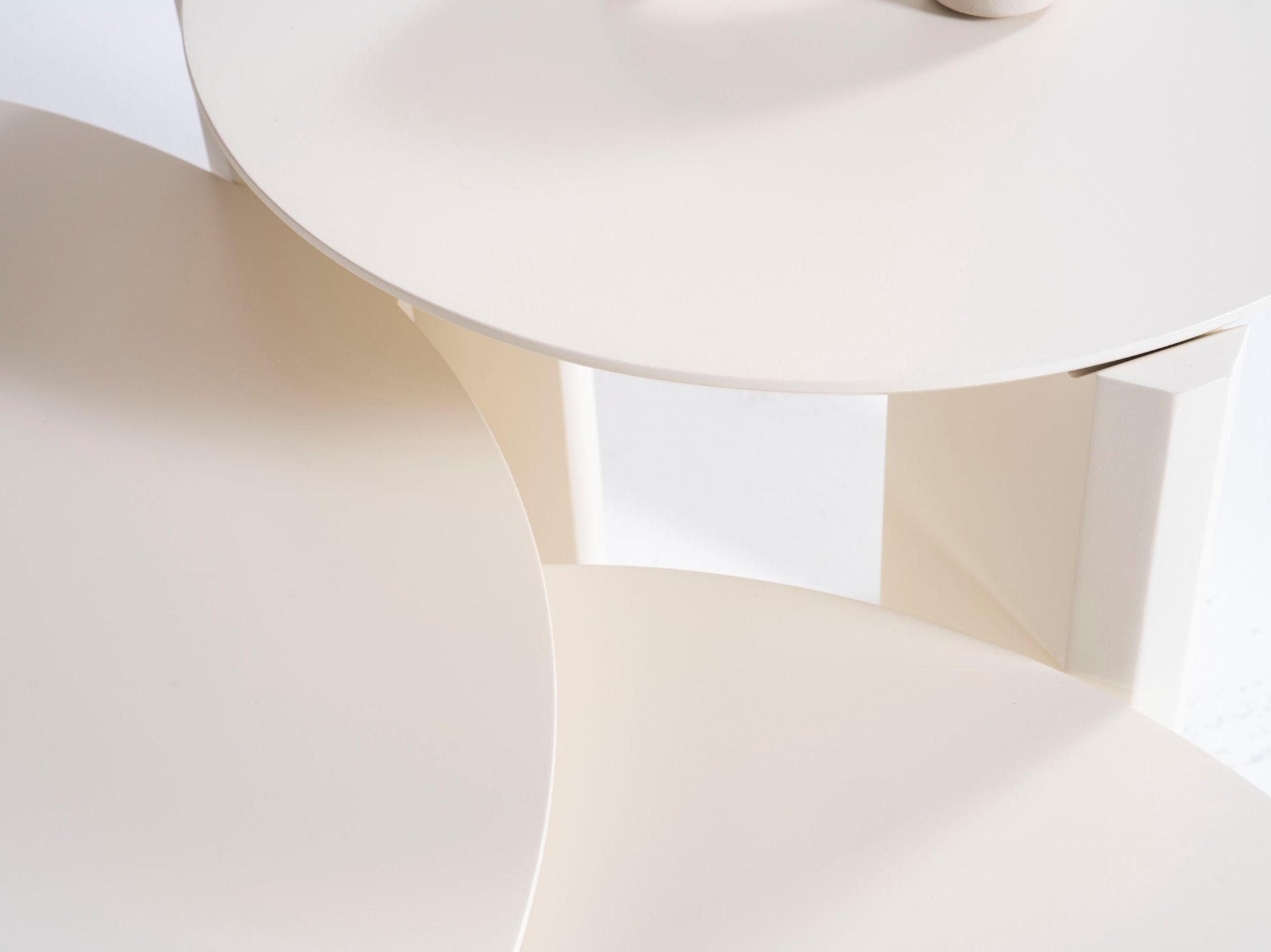 720 Cream 3 Pc Coffee Table Set