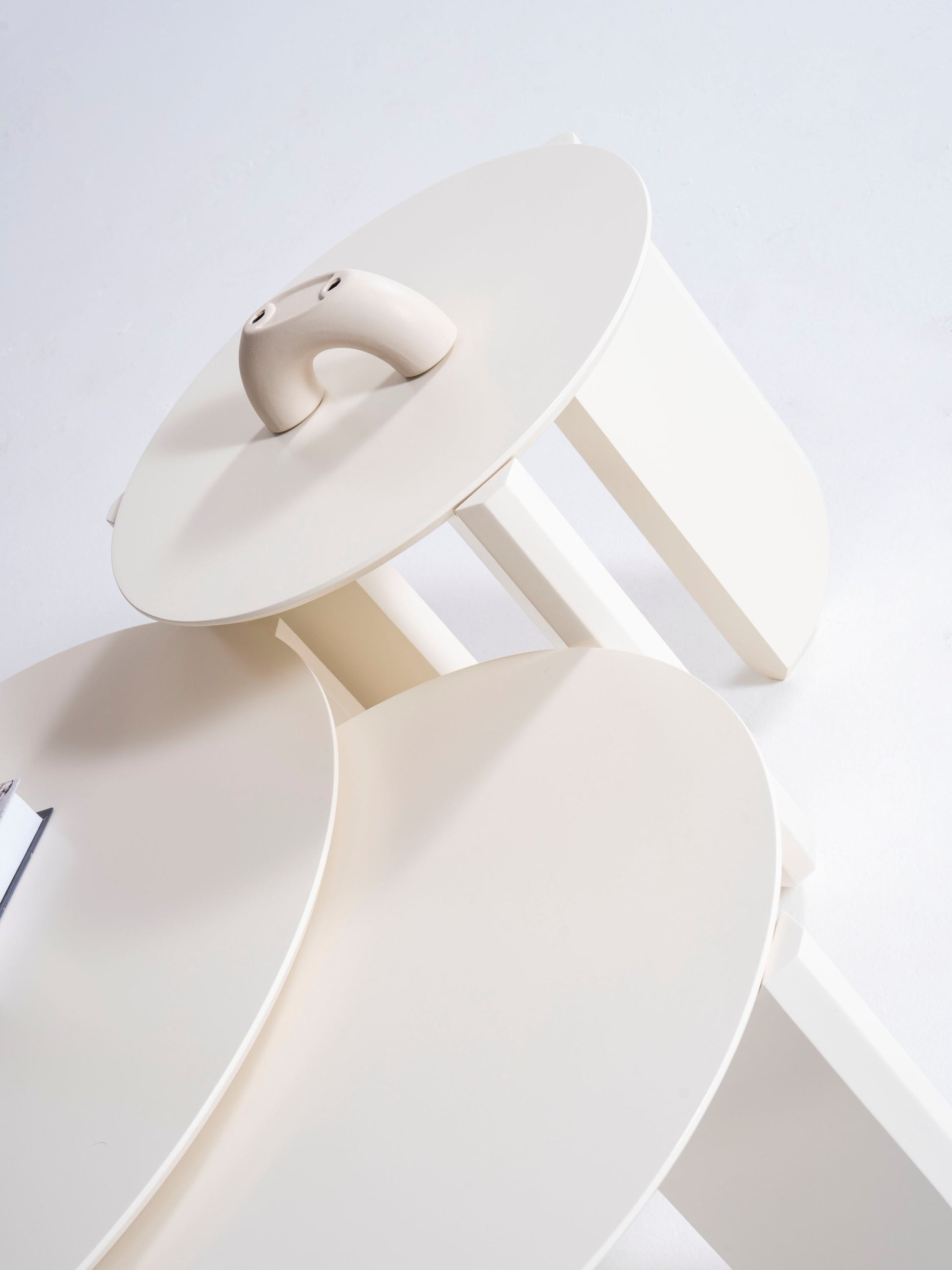 720 Cream 3 Pc Coffee Table Set