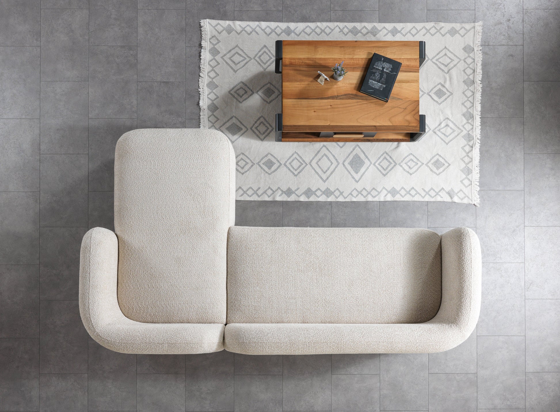 Liva Sand Boucle RAF 110" Sectional