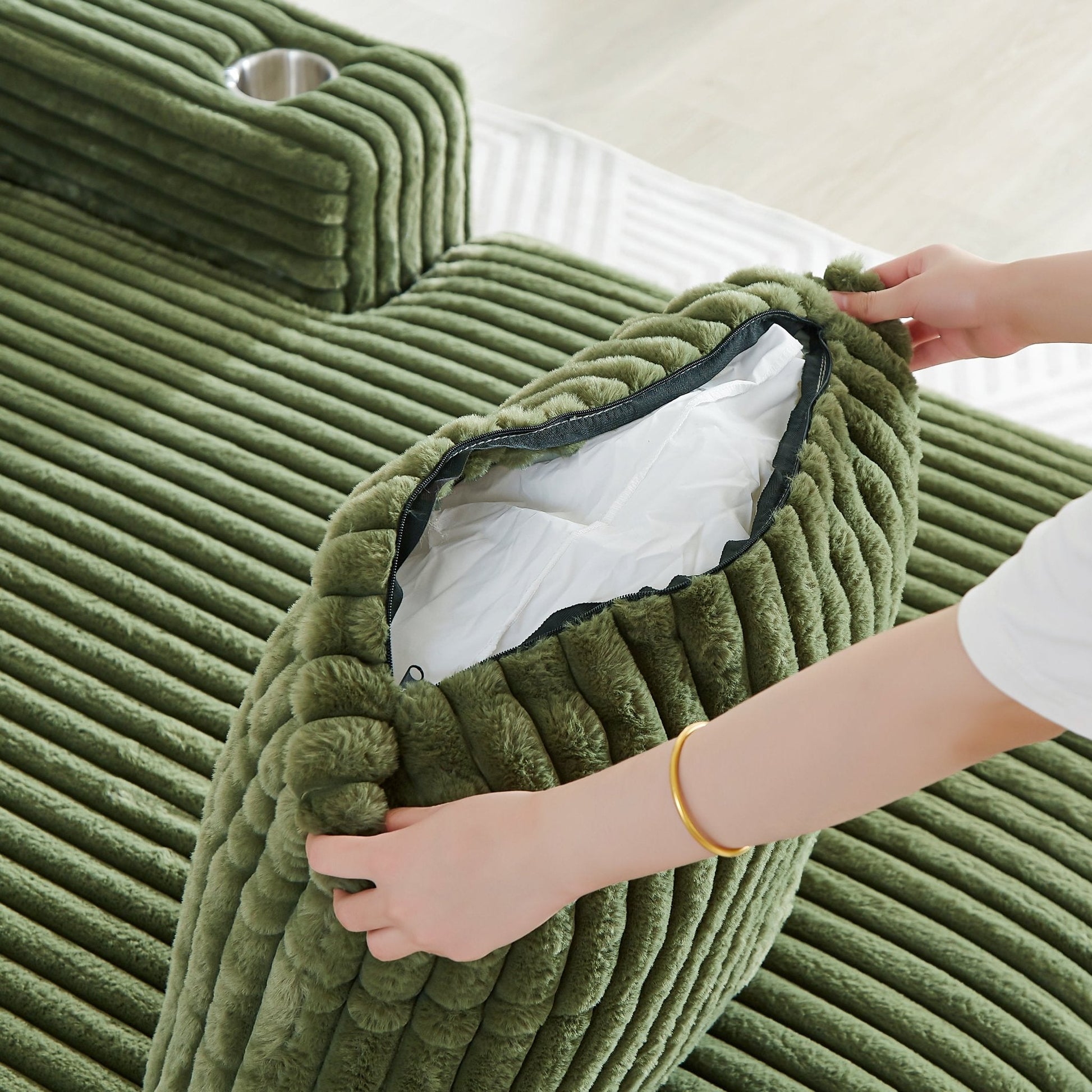 R9022 SOFA