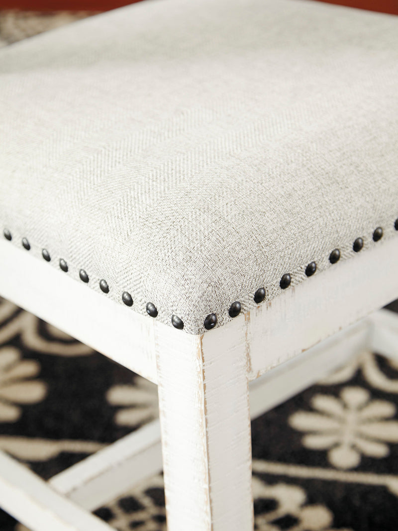 Valebeck White/Brown Rectangular Dining Set